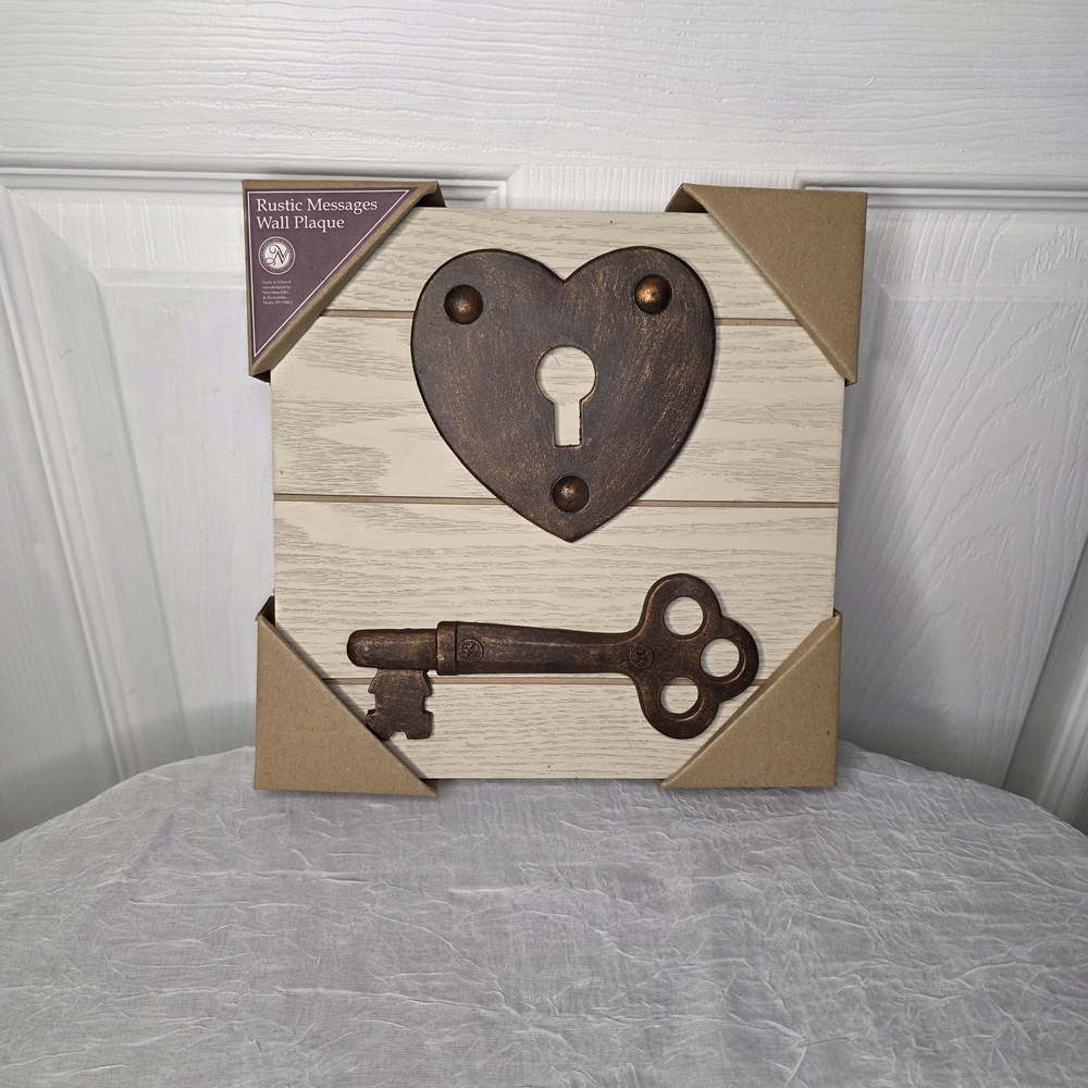 Rustic Messages Heart and Key Wall Plaque